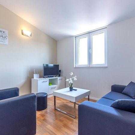Apartments Listes Милна Екстериор снимка
