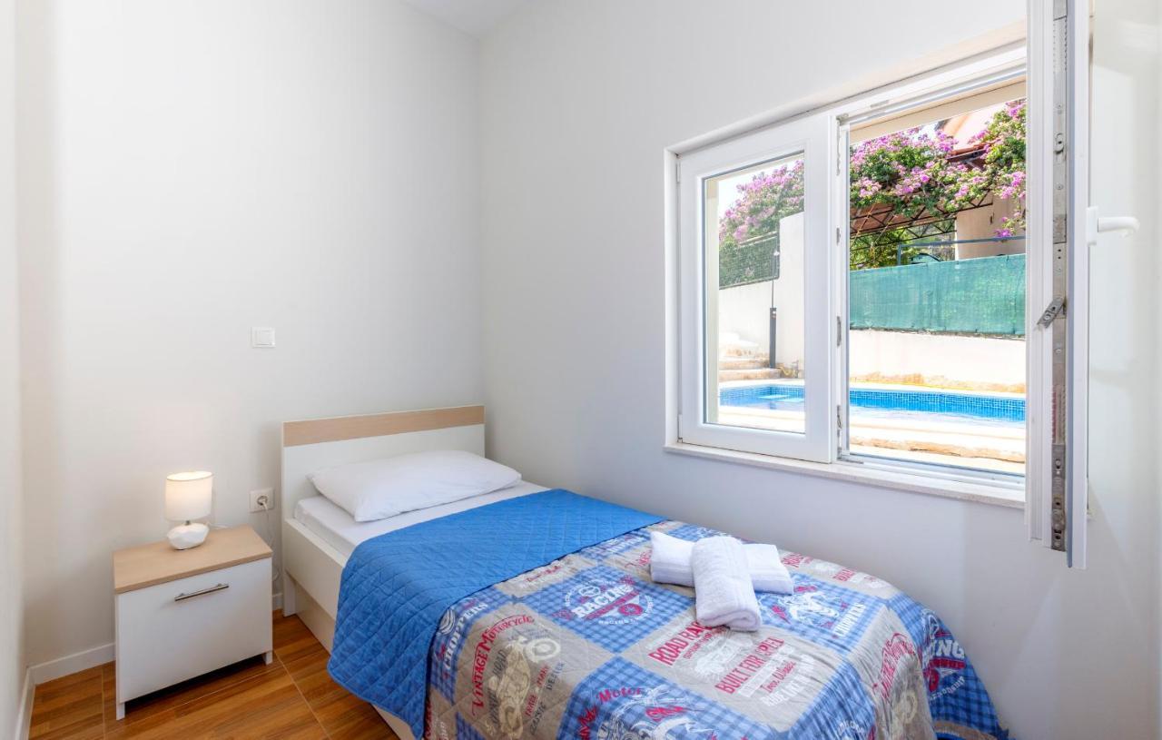 Apartments Listes Милна Екстериор снимка