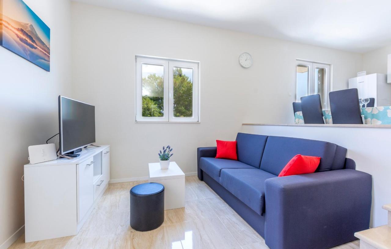Apartments Listes Милна Екстериор снимка