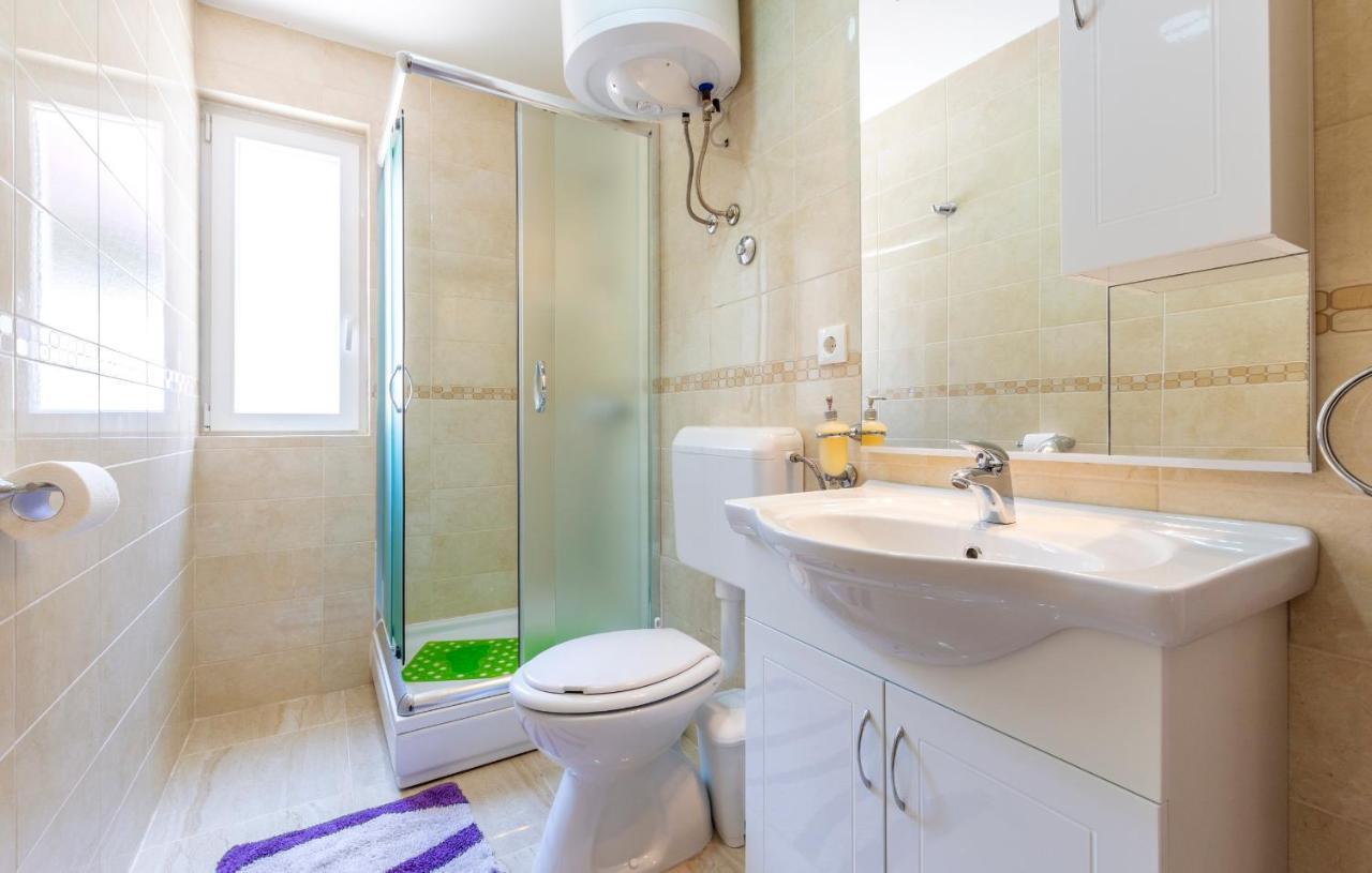Apartments Listes Милна Екстериор снимка